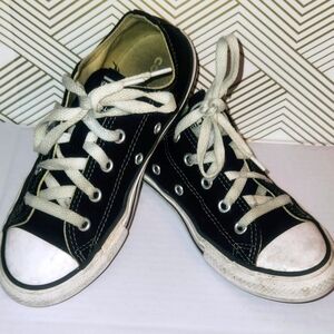 Converse kids size 2
